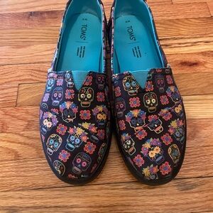 Day of the Dead Tom’s size 9